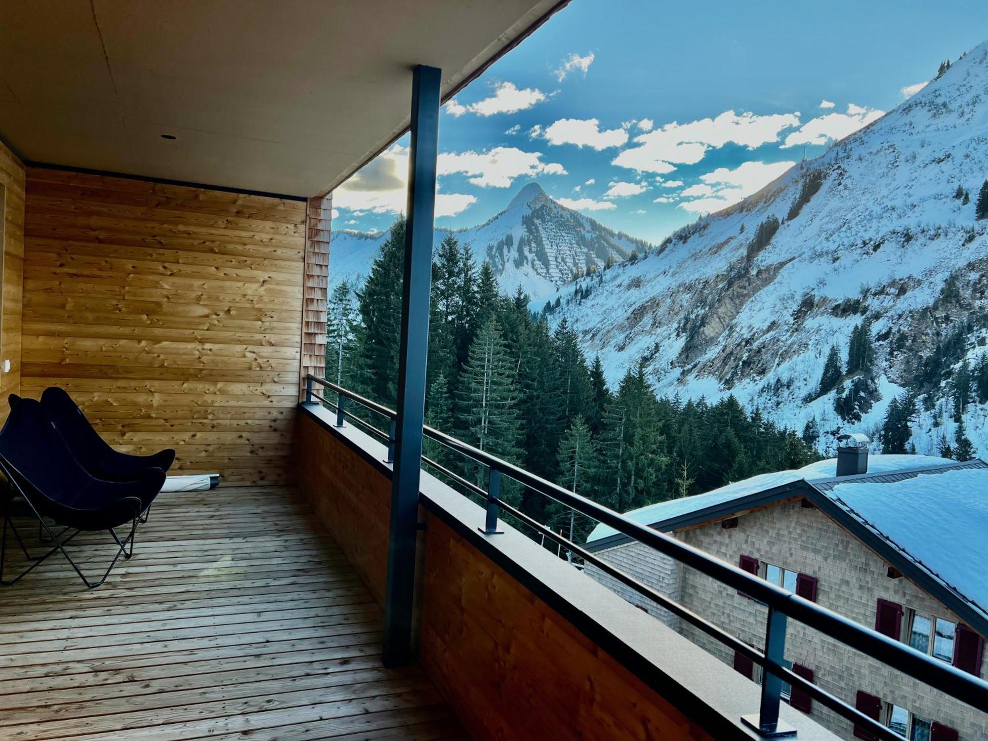 Alpenstolz Damuels Haus 2 - Stilvoll Urlauben In Den Bergen Appartement Buitenkant foto